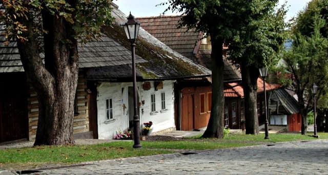 Lanckorona atrakcje: odkryj ukryte skarby i fascynującą historię