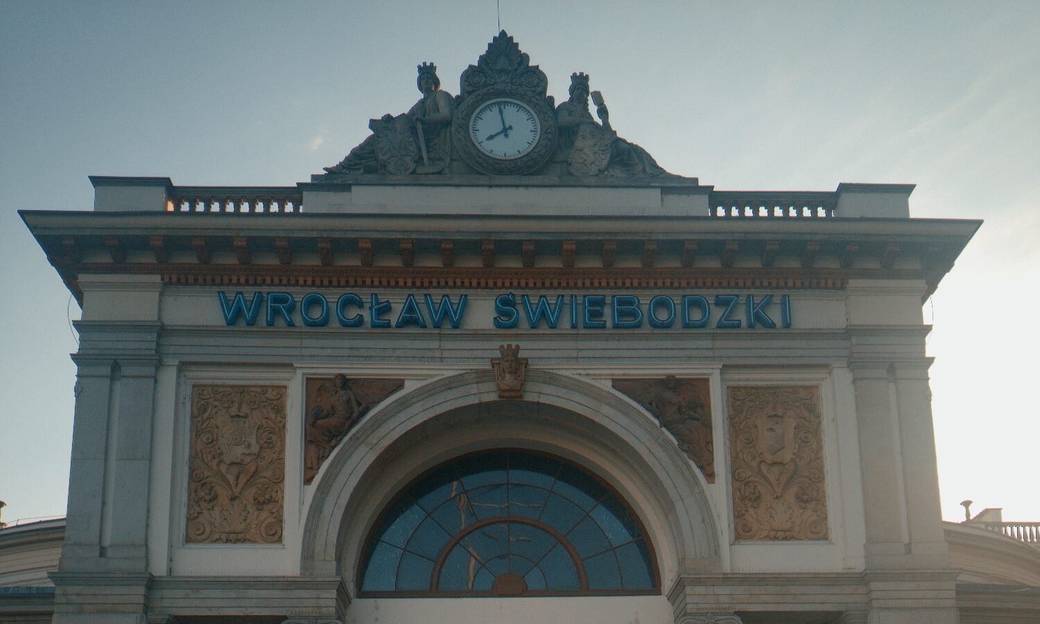 Dworzec Świebodzki – zimne piwo i oldschoolowa atmosfera